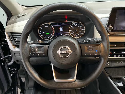 Used 2023 Nissan Rogue SV image 14