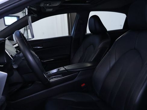 Used 2021 Toyota Avalon XLE image 14