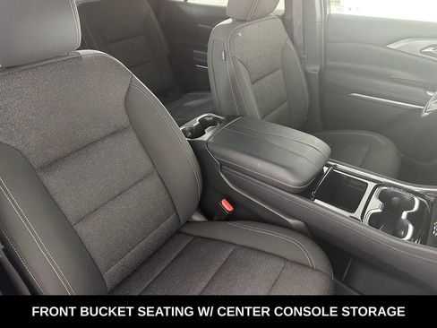 Used 2024 Chevrolet Traverse LT w/ LPO, Floor Liner Package FWD image 32