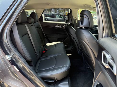 Used 2023 Kia Sportage EX FWD image 30
