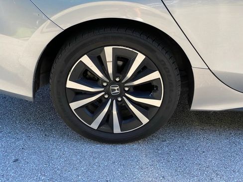 Used 2023 Honda Civic EX-L image 9