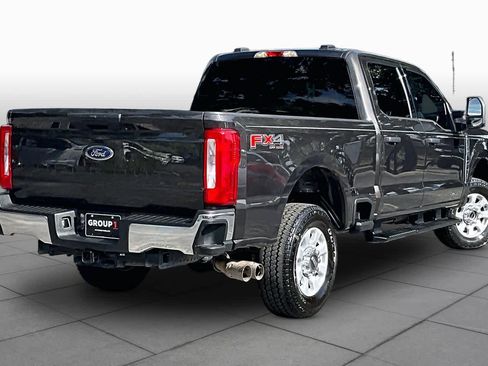 Used 2024 Ford F250 XLT w/ FX4 Off-Road Package AWD/4WD image 13