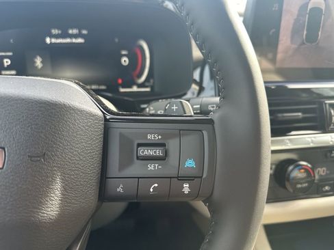 New 2026 Nissan Pathfinder SL FWD image 16