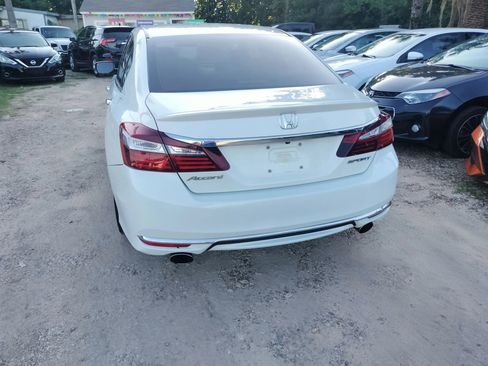 Used 2017 Honda Accord Sport image 4