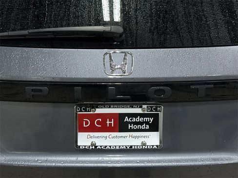 Used 2024 Honda Pilot Touring image 29