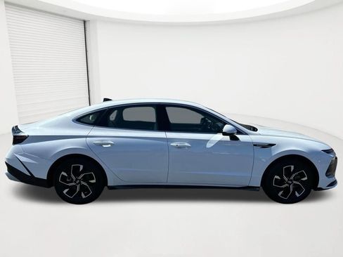 Used 2024 Hyundai Sonata SEL FWD image 4