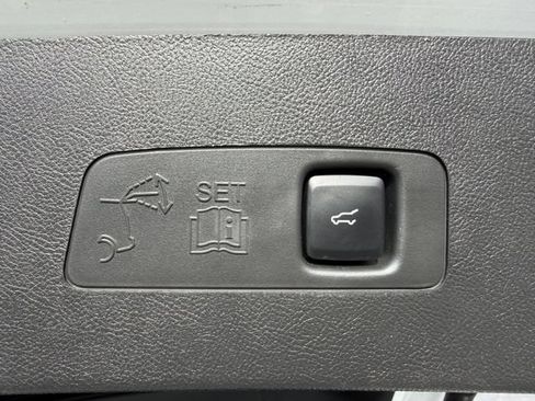 Used 2023 Lincoln Corsair Reserve w/ Jet Appearance Package FWD image 43