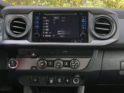 Used 2019 Toyota Tacoma TRD Sport RWD image 26