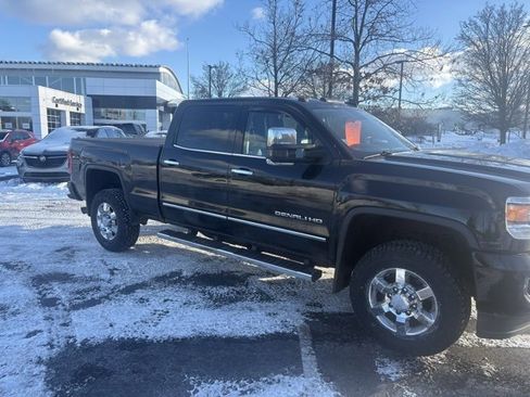 Used 2017 GMC Sierra 3500 Denali w/ Snow Plow Prep Package image 6
