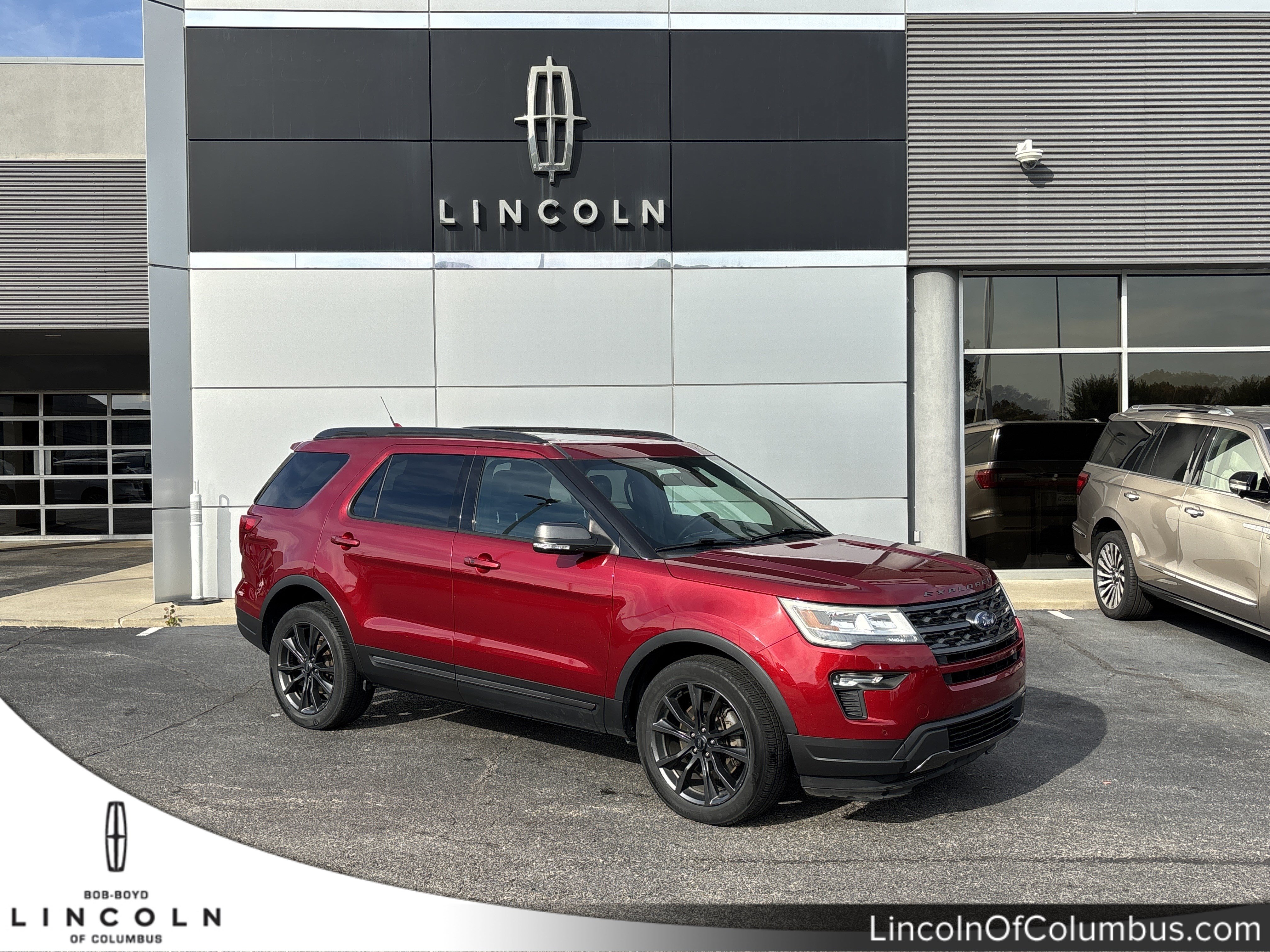 Used 2018 Ford Explorer XLT w/ Equipment Group 202A AWD/4WD image 1