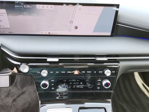 Used 2025 Genesis G80 2.5T AWD/4WD image 23