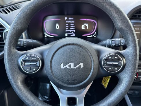 Used 2023 Kia Soul LX w/ LX Technology Package image 24