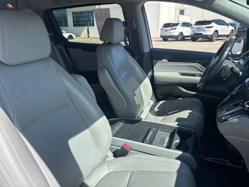 Used 2018 Honda Odyssey Elite image 18