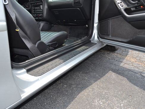 Used 2002 Chevrolet Camaro Z28 w/ SS Performance/Appearance Pkg image 34