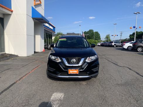 Used 2018 Nissan Rogue SV FWD image 13