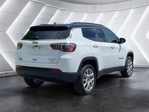 Used 2025 Jeep Compass Limited AWD/4WD image 6