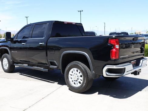 Used 2021 Chevrolet Silverado 2500 LTZ AWD/4WD image 4