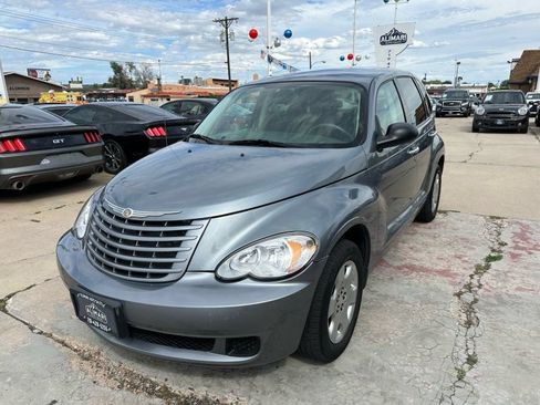 Used 2008 Chrysler PT Cruiser FWD image 3