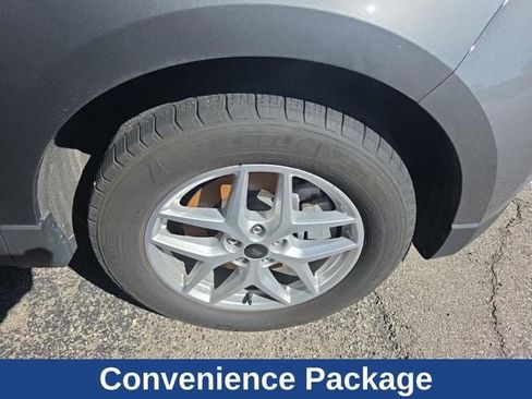 Used 2024 Ford Edge SEL w/ Convenience Package image 24