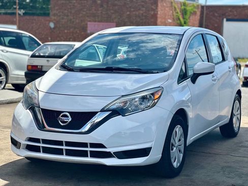 Used 2017 Nissan Versa Note SV FWD image 3