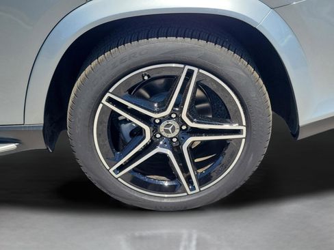 Certified 2026 Mercedes-Benz GLS 450 4MATIC image 5