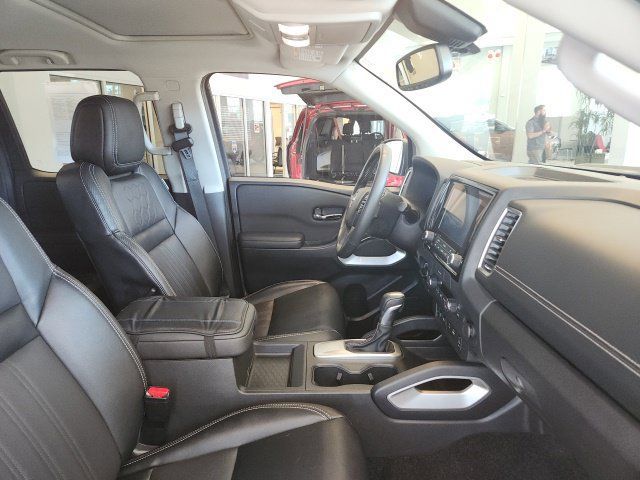 Used 2022 Nissan Frontier SV w/ SV Premium Package AWD/4WD image 17