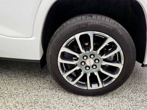 Used 2023 GMC Acadia Denali image 9