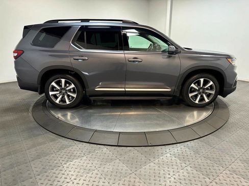 New 2025 Honda Pilot Elite image 9