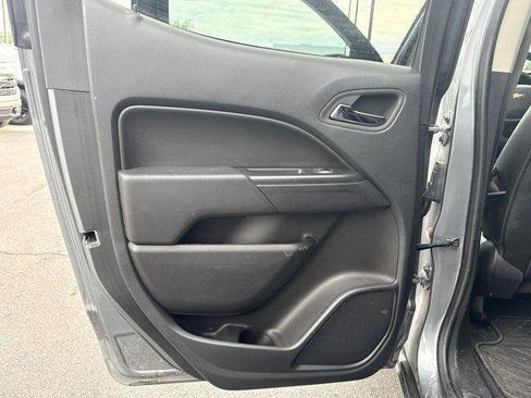 Used 2022 Chevrolet Colorado LT w/ Luxury Package image 16