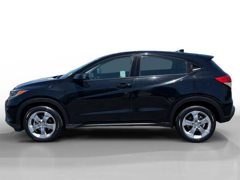 Certified 2021 Honda HR-V LX image 2