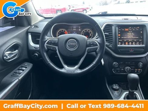 Used 2016 Jeep Cherokee Trailhawk w/ Leather Interior Group image 13
