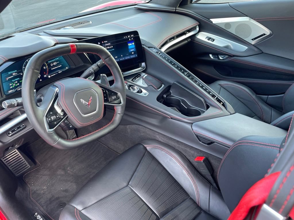 Used 2025 Chevrolet Corvette Stingray Premium Cpe w/ Z51 Performance Package RWD image 9