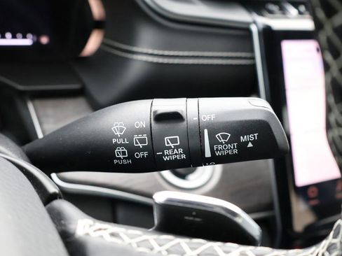 Used 2021 Jeep Grand Cherokee L Limited image 40