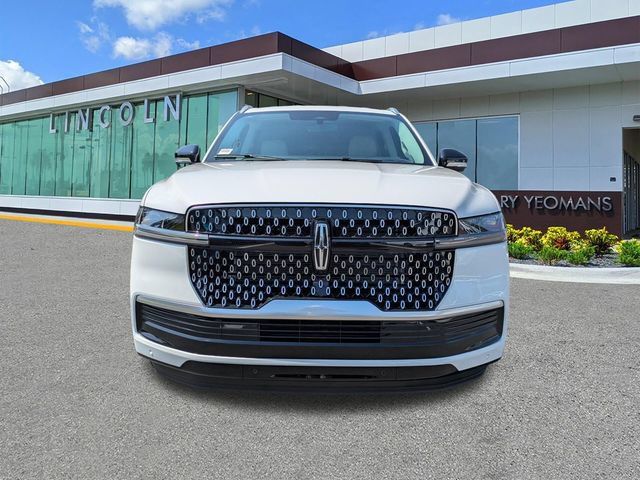 New 2026 Lincoln Navigator L Premier AWD/4WD image 9