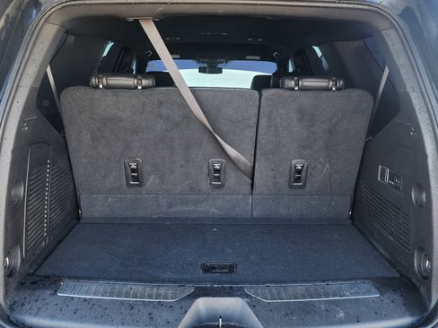 Used 2022 Chevrolet Tahoe RST w/ Luxury Package image 16