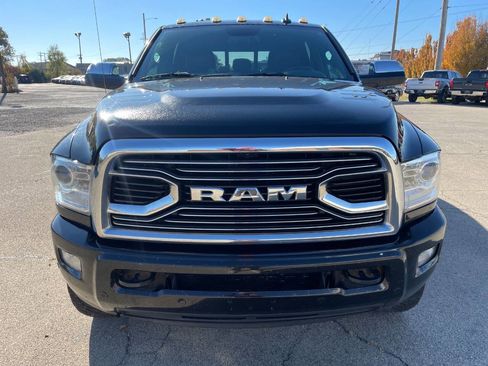 Used 2018 RAM 3500 Laramie Longhorn image 9