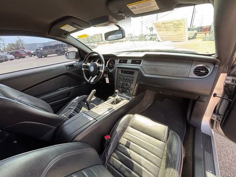 Used 2014 Ford Mustang Coupe w/ Equipment Group 102A image 9