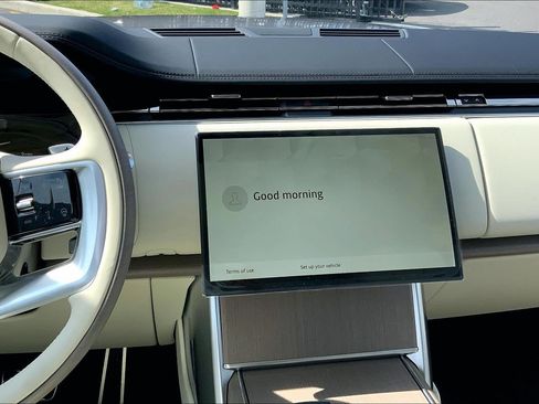 New 2026 Land Rover Range Rover SE image 6