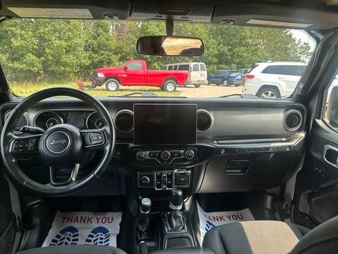 Used 2019 Jeep Wrangler Unlimited Sport S AWD/4WD image 24