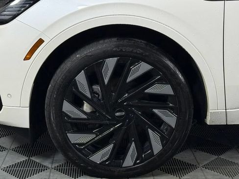 Used 2024 Lincoln Nautilus Black Label w/ Jet Appearance Package (87T) AWD/4WD image 13