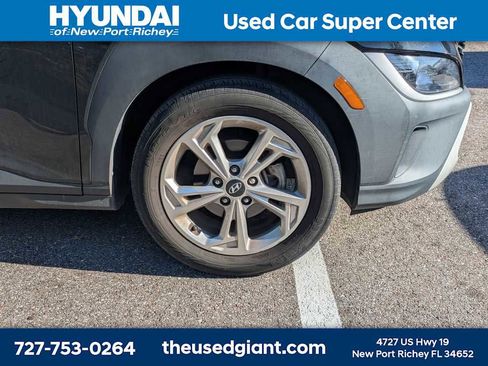 Used 2022 Hyundai Kona SEL w/ Cargo Package image 5