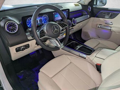 New 2025 Mercedes-Benz EQB 300 4MATIC image 3