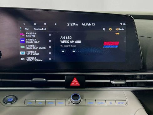 Certified 2024 Hyundai Elantra Limited image 15