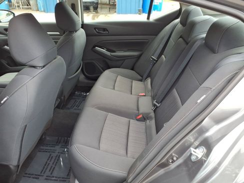 Used 2023 Nissan Altima 2.5 SV AWD/4WD image 6