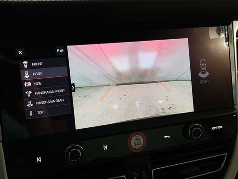 New 2026 Porsche Macan image 5