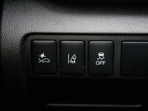 Used 2022 Mitsubishi Eclipse Cross LE AWD/4WD image 16