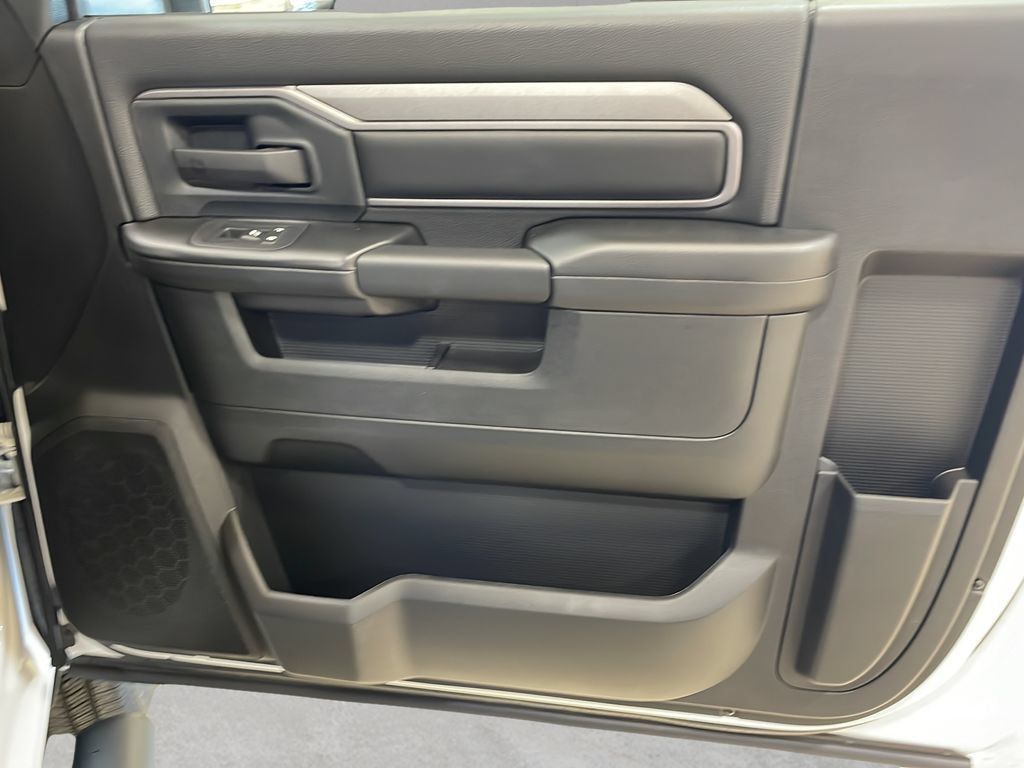 New 2026 RAM 2500 Tradesman AWD/4WD image 15