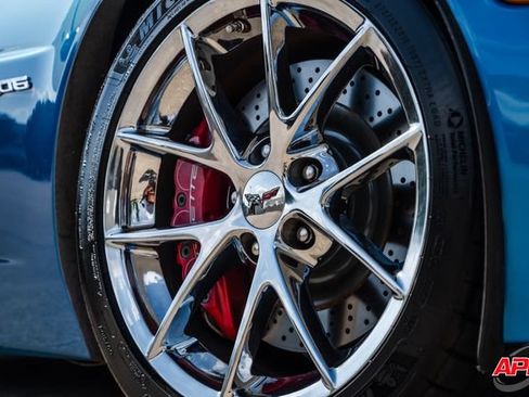 Used 2009 Chevrolet Corvette Z06 w/ Preferred Equipment Group RWD image 3