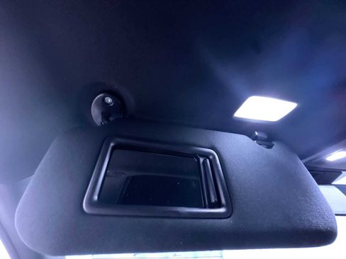 Used 2025 Toyota Camry SE image 30