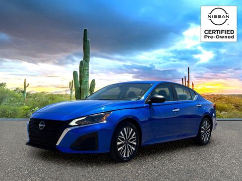 Certified 2025 Nissan Altima 2.5 SV FWD image 2